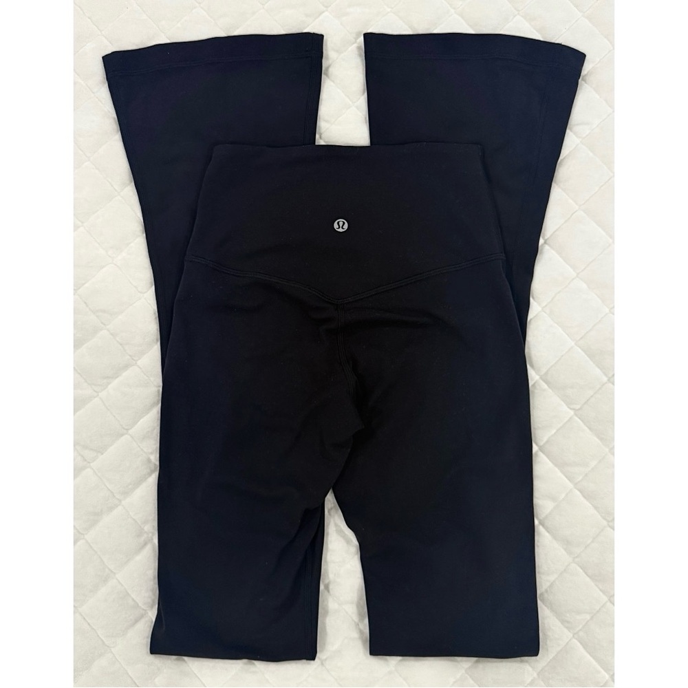 Lululemon Align High-Rise Flare Pant
Regular in Black